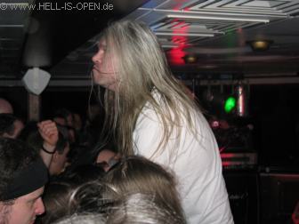 ASPHYX Martin van Drunen geht in Kontakt mit den Fans