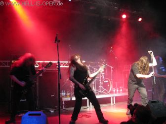 Mourning Beloveth mit Doom aus Irland