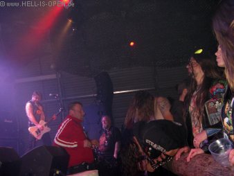 Fans bei SCHIRENC PLAYS PUNGENT STENCH