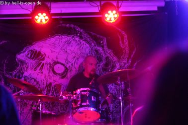 Torture Killer aus Finnland sind der Headliner Drummer Tuomo Latvala