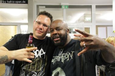 Fans beim Path of Death 7 in Mainz