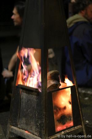 Das Feuer brennt