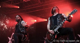 Lucifers Child beim Chronical Moshers 2025