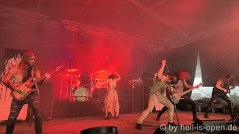 Firtan mit Black Metal auf der Tentstage