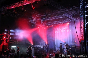 PSOA2025 Harakiri for the Sky mit Post Black