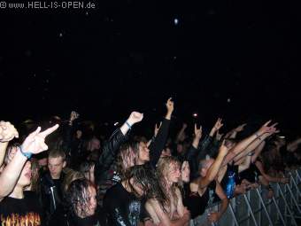 Bangen im Regen das Motto des diesjährigen Party.San